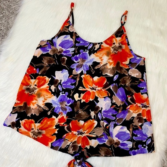 NWT Front Tie Tank Top Floral Sleeveless Blouse - Picture 9 of 12